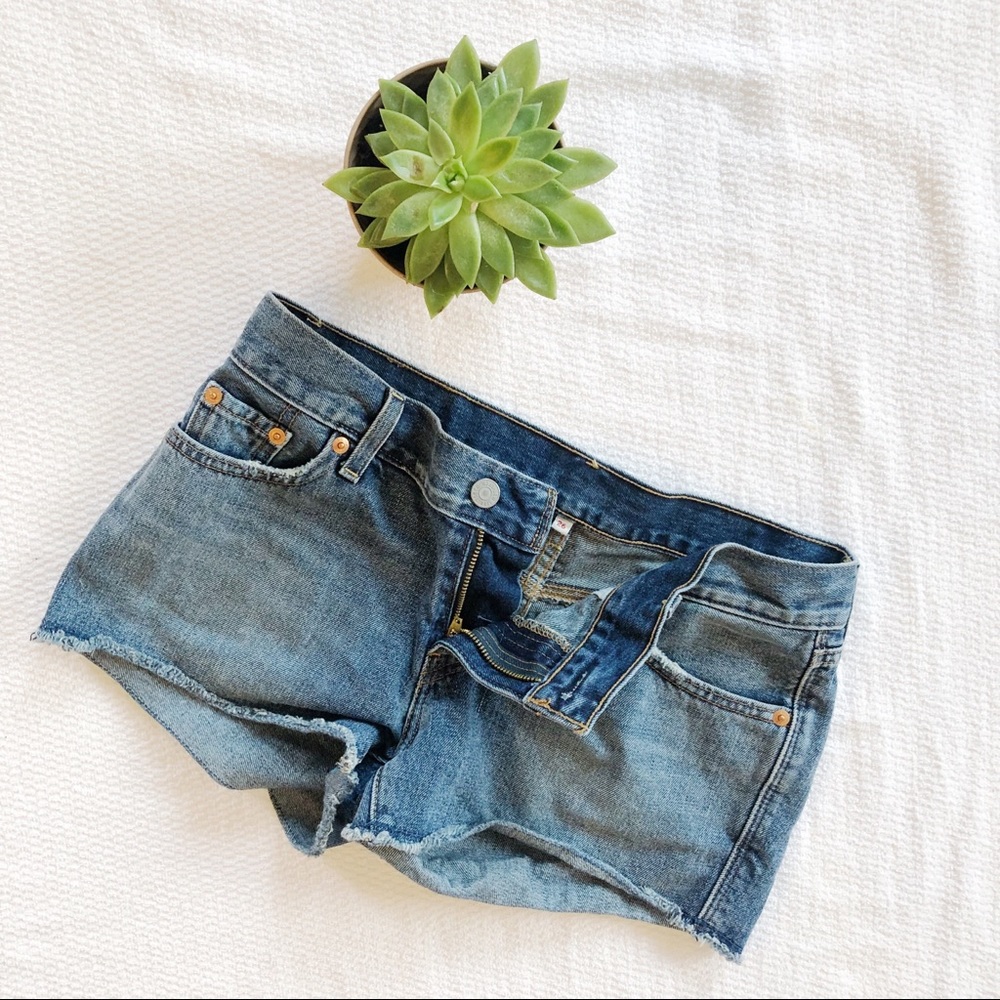 Levi Jean Denim Shorts Size 26